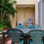 Romana 4 Bedrooms With Garden